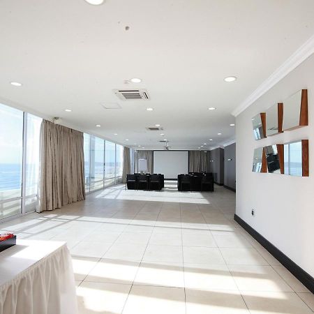 Blue Waters Hotel Durban Luaran gambar The conference hall of the hotel