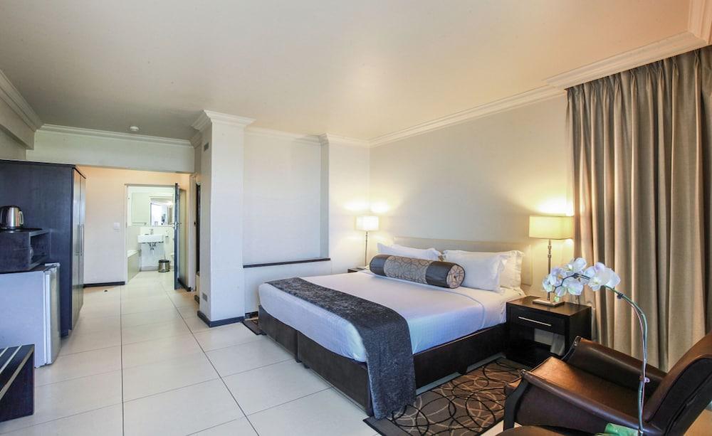 Blue Waters Hotel Durban Luaran gambar The word "room" in Afrikaans