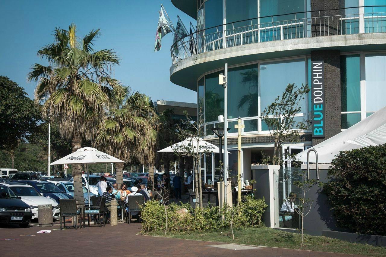Blue Waters Hotel Durban Luaran gambar Blue Dolphin