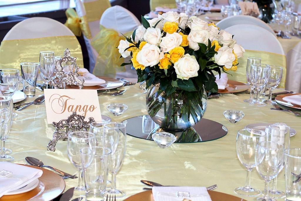 Blue Waters Hotel Durban Luaran gambar Tango
