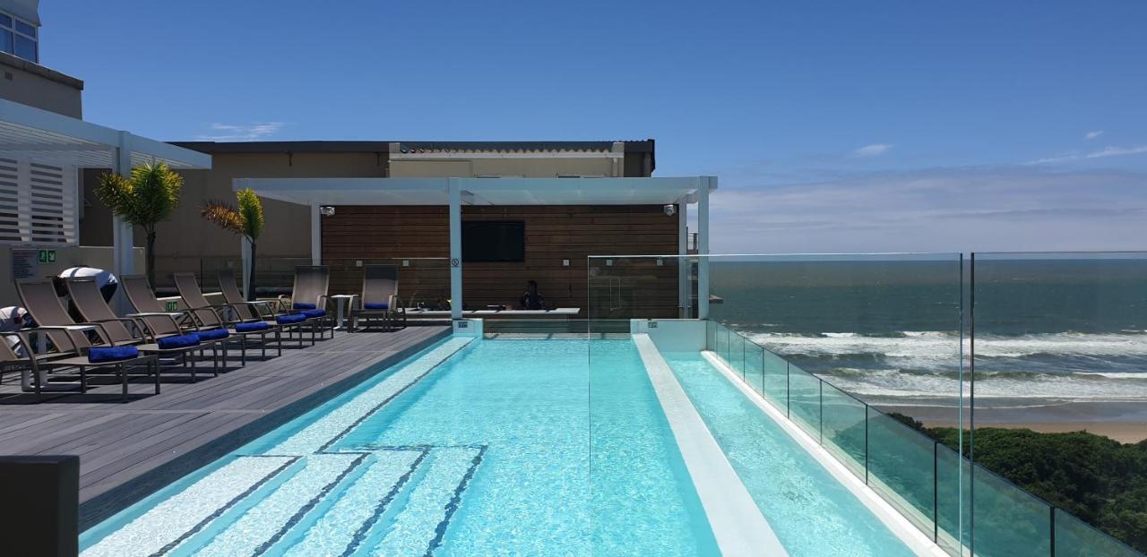 Blue Waters Hotel Durban Luaran gambar Rooftop swimming pool